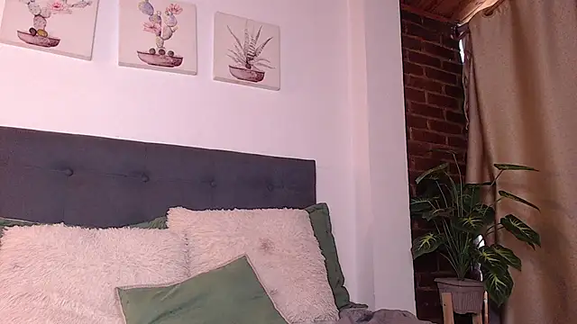 nikkystorm1  online show from June 30, 2:38 pm