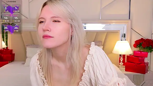 NellieLoyns online show from December 1, 5:26 pm