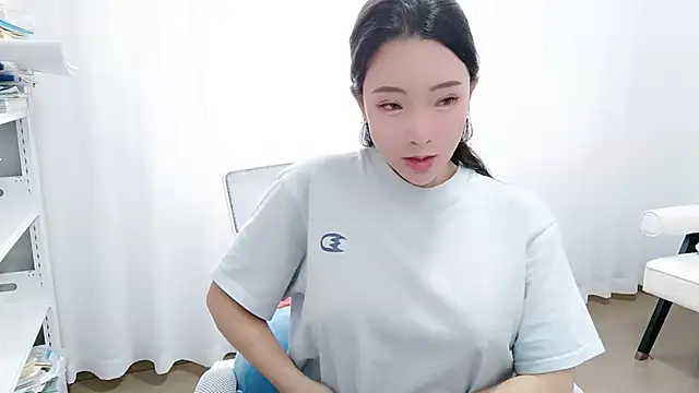 jiajia-999 online show from October 22, 3:44 am