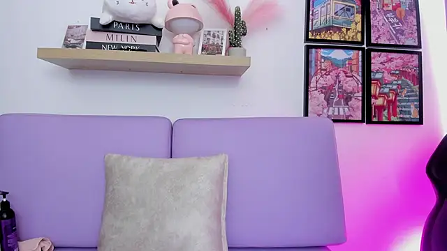 Carolina Burninng online show from October 8, 8:13 pm