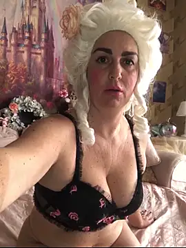 BELLAMORGANE1 online show from February 18, 2:05 pm