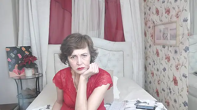 Snapshot of SilviaHart chatting on October 9, 12:53 pm SilviaHart online show from October 9, 12:53 pm