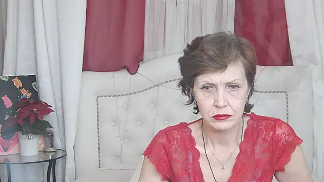 Snapshot of SilviaHart chatting on October 10, 1:05 pm SilviaHart online show from October 10, 1:05 pm