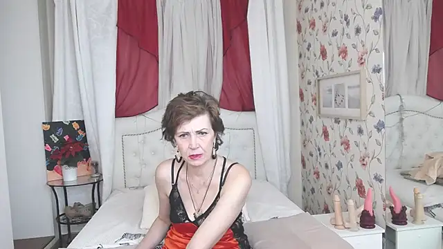 Snapshot of SilviaHart chatting on October 2, 1:05 pm SilviaHart online show from October 2, 1:05 pm
