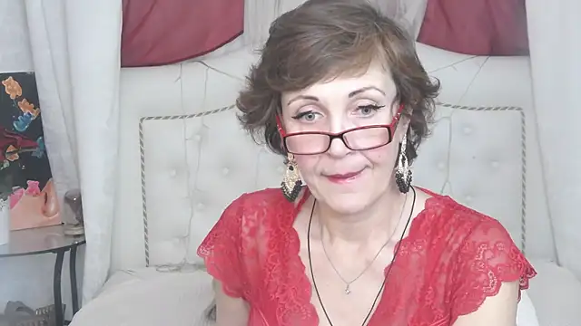 Snapshot of SilviaHart chatting on September 26, 12:47 pm SilviaHart online show from September 26, 12:47 pm