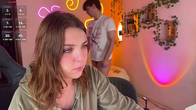 RobertAndLinela online show from October 11, 7:57 am