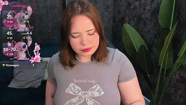 EricaElliott online show from March 18, 9:58 am