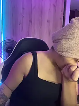 pretty angela1 online show from July 2, 5:46 am