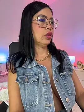 KarolRubi1 online show from May 3, 8:56 pm