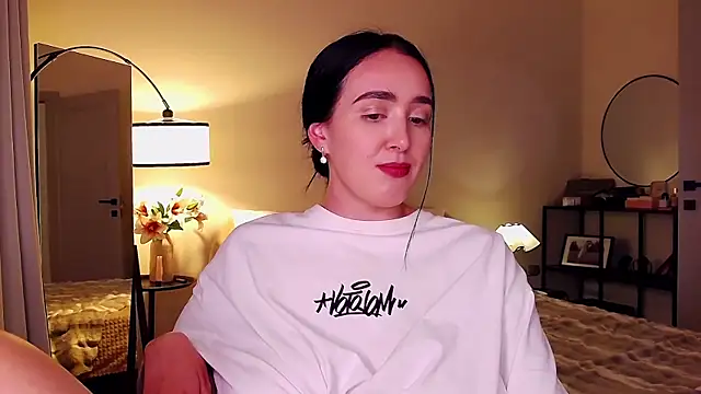 KimKhallifa online show from July 10, 4:29 pm