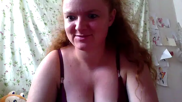 Rae Jeannie online show from July 26, 8:22 am