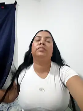 Brendabluee online show from December 16, 12:49 am