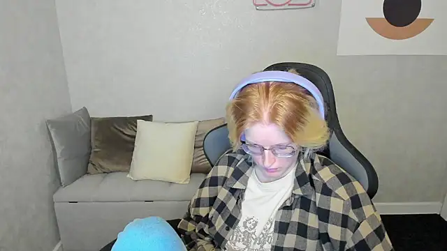 Snapshot of ElizabethHarpper chatting on September 23, 1:59 am ElizabethHarpper online show from September 23, 1:59 am