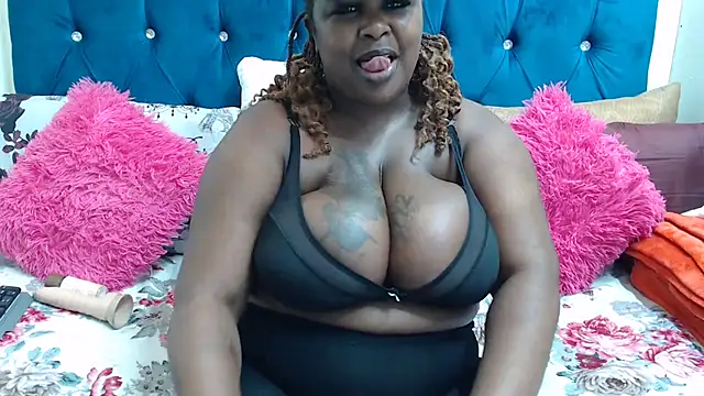 SexyLadyBoosxx online show from February 6, 8:56 pm