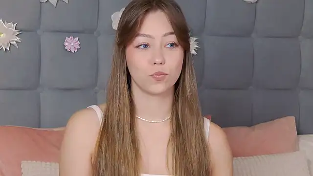TheEmma online show from July 1, 4:28 pm