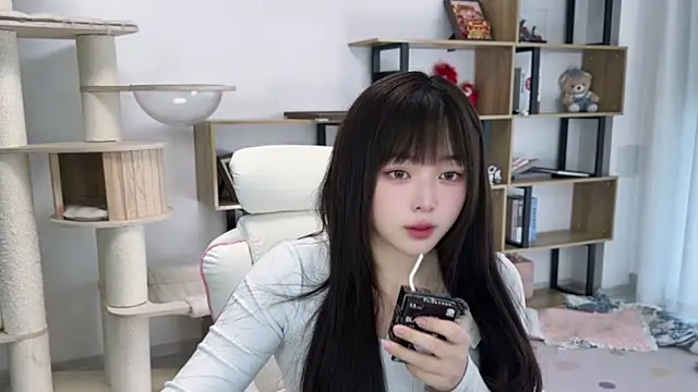 Chenjing0 online show from May 4, 7:34 am