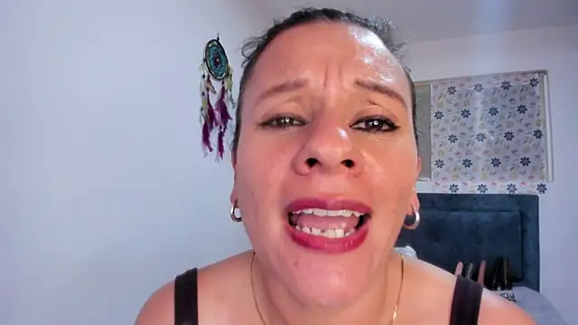 sofi saliva2511 online show from May 4, 7:39 pm