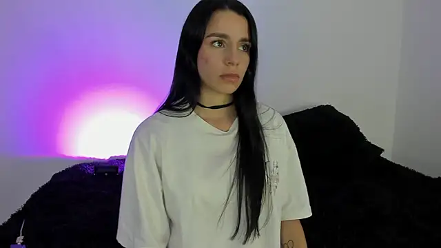 Laurensmith9 online show from November 13, 8:19 pm