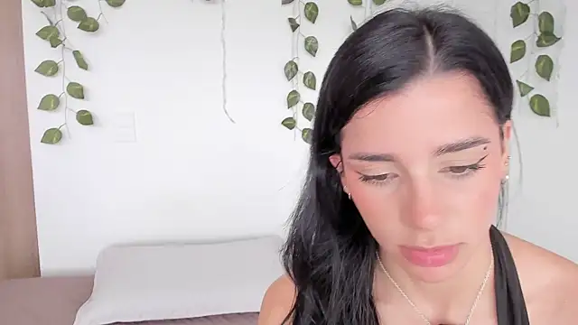 Laurensmith9 online show from July 4, 4:58 pm