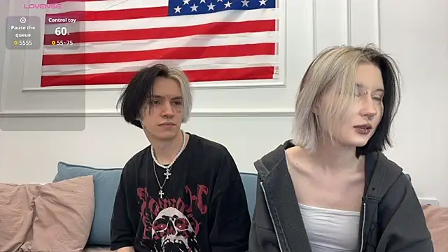 VeryRare TwinS online show from January 8, 9:52 pm