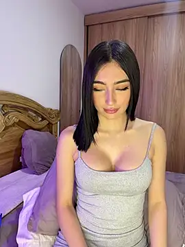 Maddy Jones online show from June 19, 2:16 am