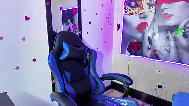 Anniee x online show from April 28, 12:53 pm