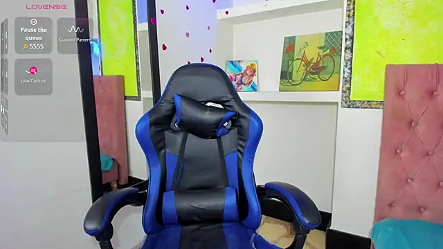 Anniee x online show from July 22, 1:01 pm