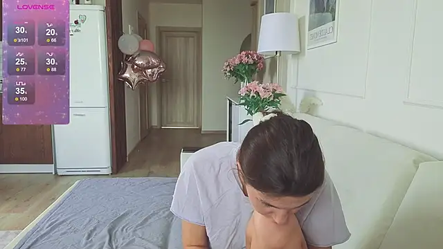 KristineEsme online show from June 22, 7:16 am
