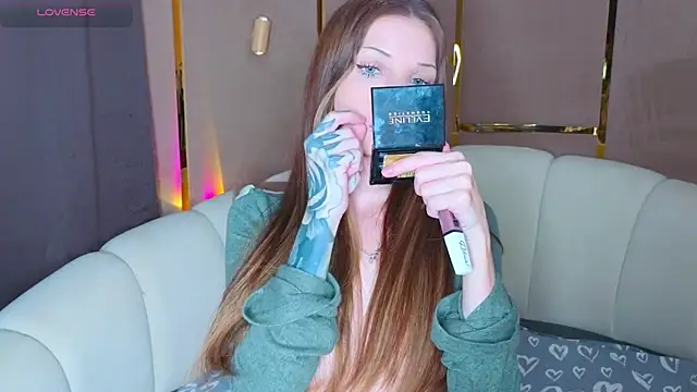 emilytrays online show from July 20, 1:24 pm