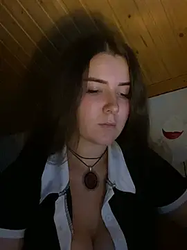 mewKate online show from July 14, 6:34 pm