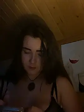 mewKate online show from July 5, 6:35 pm