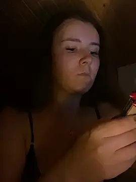 mewKate online show from June 30, 9:14 pm
