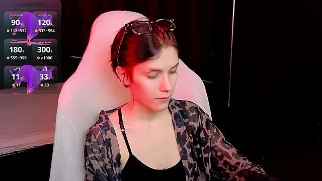 Hyeon Jin online show from March 25, 3:59 pm