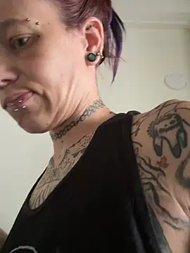 trashbrat online show from July 19, 2:41 pm