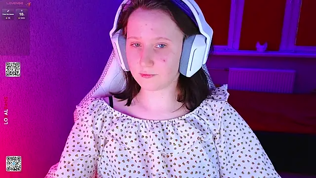 mon lola online show from February 16, 2:50 pm