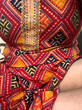 Snapshot of Red-Magic-25 chatting on October 6, 6:19 am Red-Magic-25 online show from October 6, 6:19 am