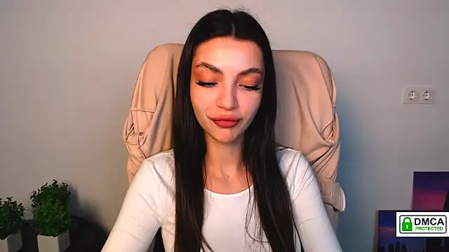 Lexi Jous online show from September 18, 5:00 pm