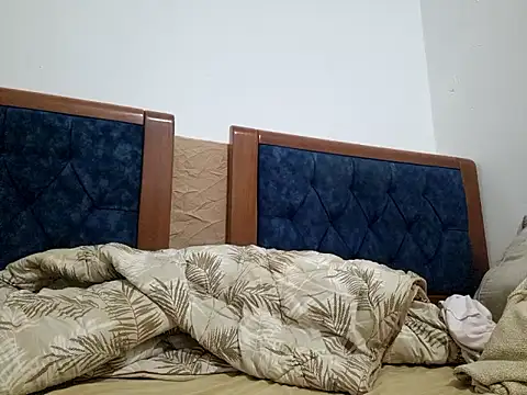 nonalona199999 online show from February 20, 9:48 pm