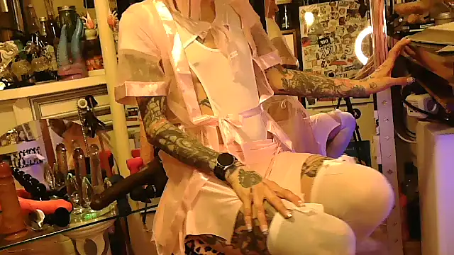 Miss-Paradise online show from January 18, 11:01 pm