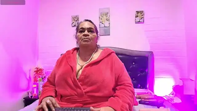 QueenMatturex online show from June 11, 5:32 pm