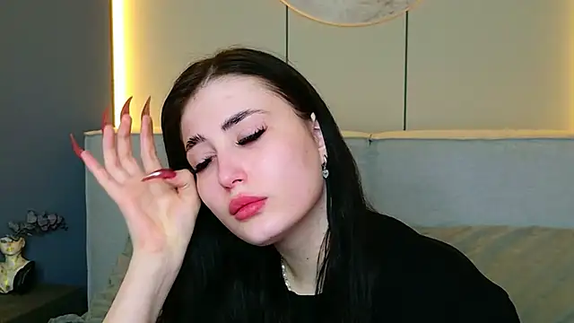 EmmaLawrens online show from July 2, 11:05 am