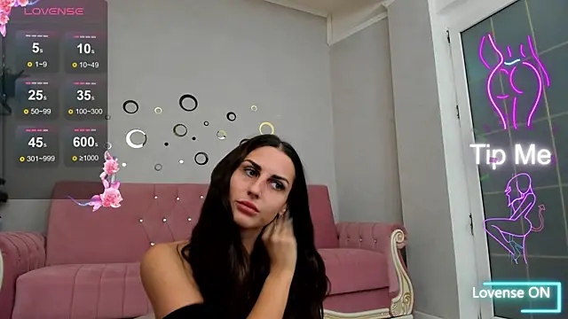 Snapshot of BelovedKhloee chatting on October 1, 7:30 pm BelovedKhloee online show from October 1, 7:30 pm