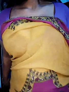 Snapshot of Tina-Sen chatting on October 9, 5:50 pm Tina-Sen online show from October 9, 5:50 pm