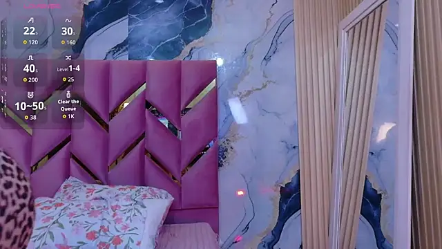 hotiergirl online show from February 18, 12:37 pm