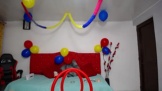Maylin horny19 online show from June 18, 9:25 am