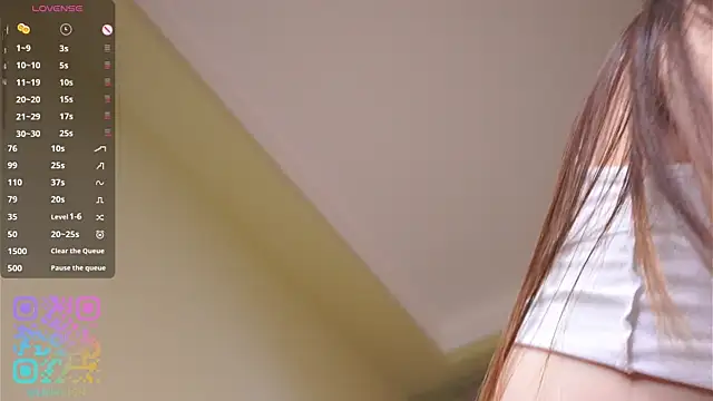 LinnHigh online show from October 30, 4:19 pm