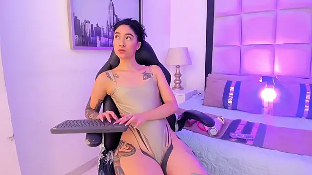 MeganPresleyy online show from July 17, 12:42 pm