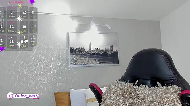 Luxury Woman online show from October 26, 4:52 am