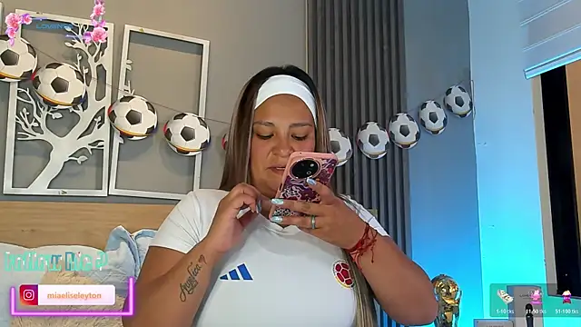 Elise-Leyton online show from June 23, 6:50 pm