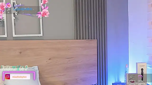 Elise-Leyton online show from July 30, 8:21 pm